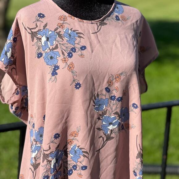 Sienna Sky, floral sheer, long top with V opening in back, women's size L - Picture 1 of 9